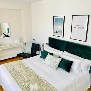 Hotel Carbonell, Llançà